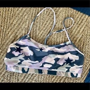 Monrow sports bra With camo pattern